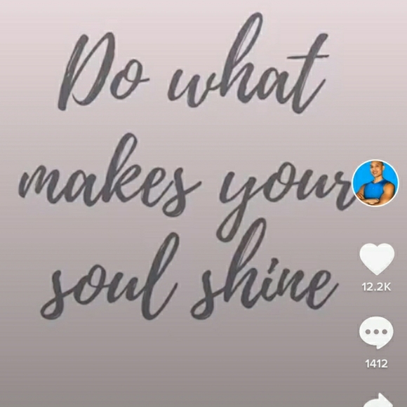 Meet your Posher, Karen - Picture 4 of 10